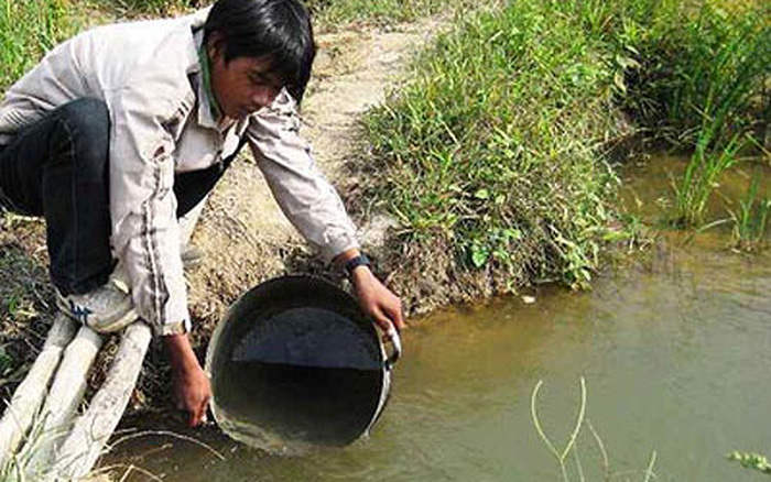 Sử dụng nguồn nước có nhiễm ký sinh trùng trong sinh hoạt và ăn uống dễ nhiễm Giardia